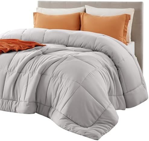 Bedsure Comforter Duvet Insert - Quilted Comforters King Size, All Season Duvet, GentleSoft Down Alternative Bedding, with 8 Tabs, Gifts for Women/Men, Light Grey, King 90 x 102 Inches by BEDSURE