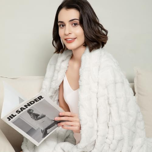 Aganear Fleece Throw Blanket for Bed Couch 90"x108" White - Image 2