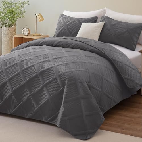 Exclusivo Mezcla 3-Piece Soft California King Size Quilt Bedding Set, Grey - Image 2