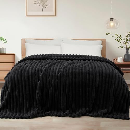 Exclusivo Mezcla Striped California King Fleece Bed Blanket, Black by ExclusivoMezcla