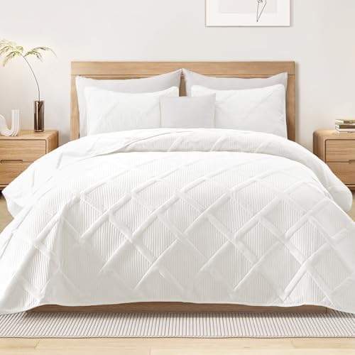 Exclusivo Mezcla 3-Piece Soft Quilts Queen Size Bedding Set, White by ExclusivoMezcla