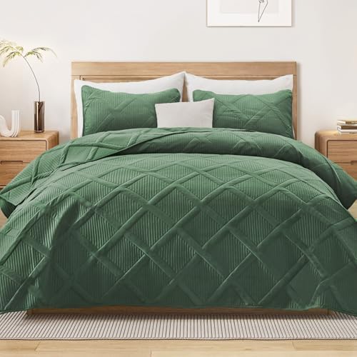 Exclusivo Mezcla 3-Piece Soft Quilts Queen Size Bedding Set, Olive Green by ExclusivoMezcla