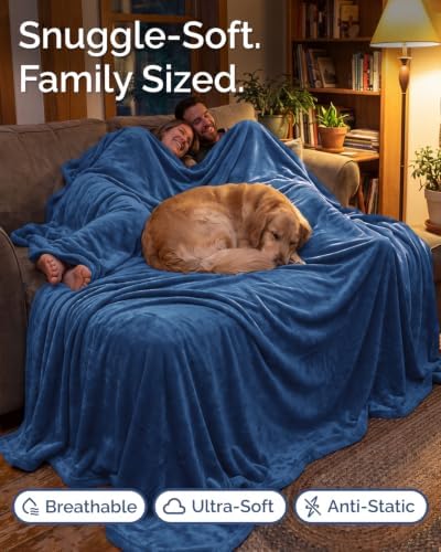 Fleece Blanket Oversized King - Ultra-Soft Flannel Blanket - Royal Blue - Image 4