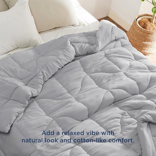 Bedsure Cal King Comforter - California King Comforter for All Season, Ultra-Soft Quilted Down Alternative Duvet Insert, Blanket for Bed, with 4 Tabs, Machine Washabl, Light Grey, 96x102 in - Image 6
