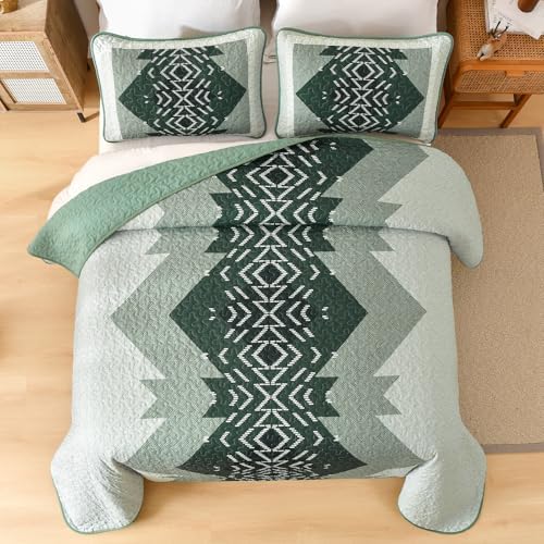 Dintszyayue Green Boho Quilt Set Queen, Aztec Pattern Lightweight Bedspread - Image 3