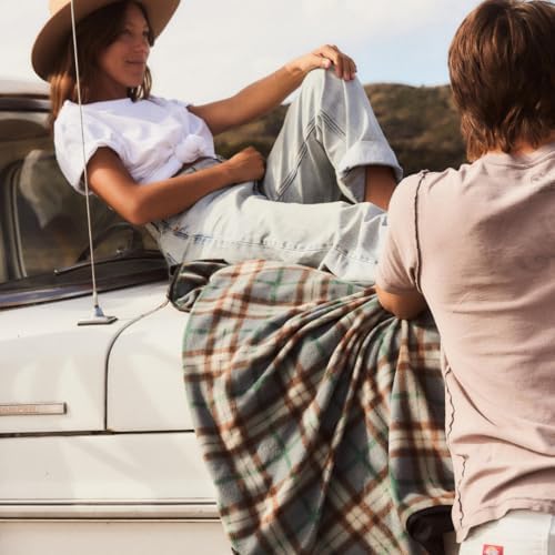 Slowtide Jensen Camping Blanket, Outdoor Oversized Blanket, 100% Recycled Polyester, 58in x 72in - Image 7