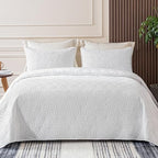 Whale Flotilla Soft King Quilt Bedding Set 3-Pieces Lightweight Bedspread by WHALEFLOTILLA