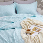Love's cabin Oversized King Quilt Set, Soft Bedspread Comforter, Light Blue - Image 7