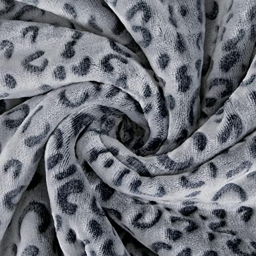 MACEVIA Sherpa Fleece Throw Blanket for Couch Fuzzy 3D Cheetah Blanket Thick Warm Reversible Cozy Comfy Super Soft Leopard Blanket for Bed Sofa 490GSM - Navy Leopard,50x60In - Image 3